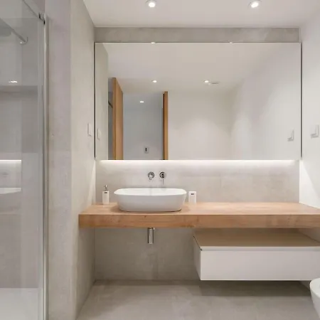 Brenia Luxury 3 Bedrooms Near And Old Town Lagos